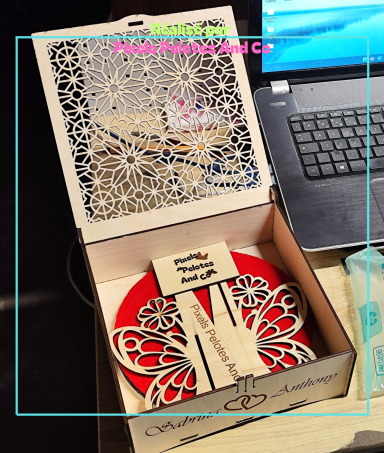 Boite carrée personnalisée pour ardoise gravée 40€