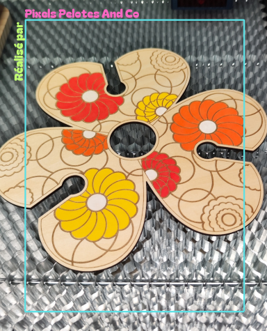 Col de bouteille de vin porte verres fleuri 20€