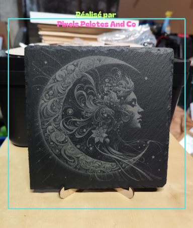Ardoise gravée Déesse de la Lune 20€