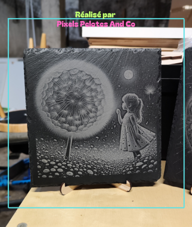 Ardoise gravée Petite fille qui rêve 20€